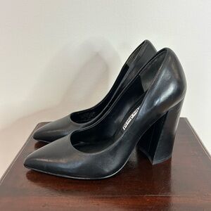 Beautiful Charles David Black Leather Chunky Heels❤️5.5